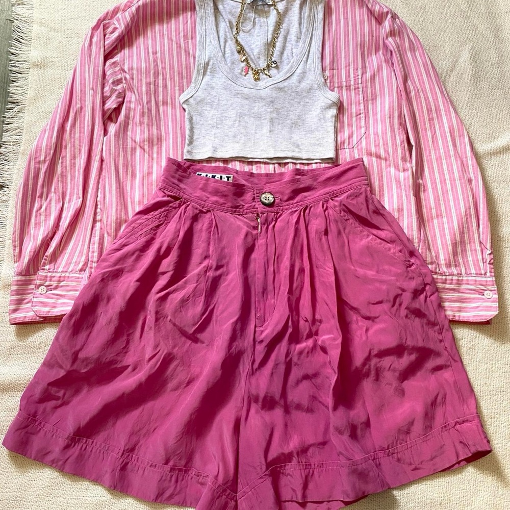 Pink 100% silk long shorts by the vintage 70s brand Maurice Sasson